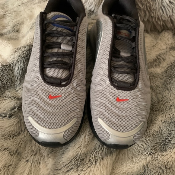 Nike black and silver 720 - Picture 4 of 6